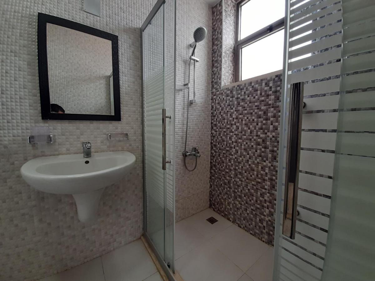 Furnished Apartments Near Mcdonald'S Al-Madina Al-Monawara St Amman Exteriör bild