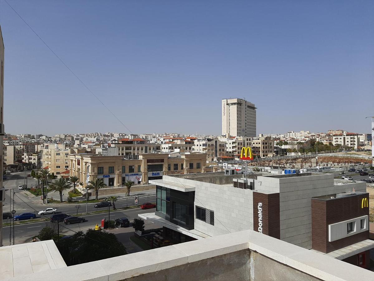 Furnished Apartments Near Mcdonald'S Al-Madina Al-Monawara St Amman Exteriör bild