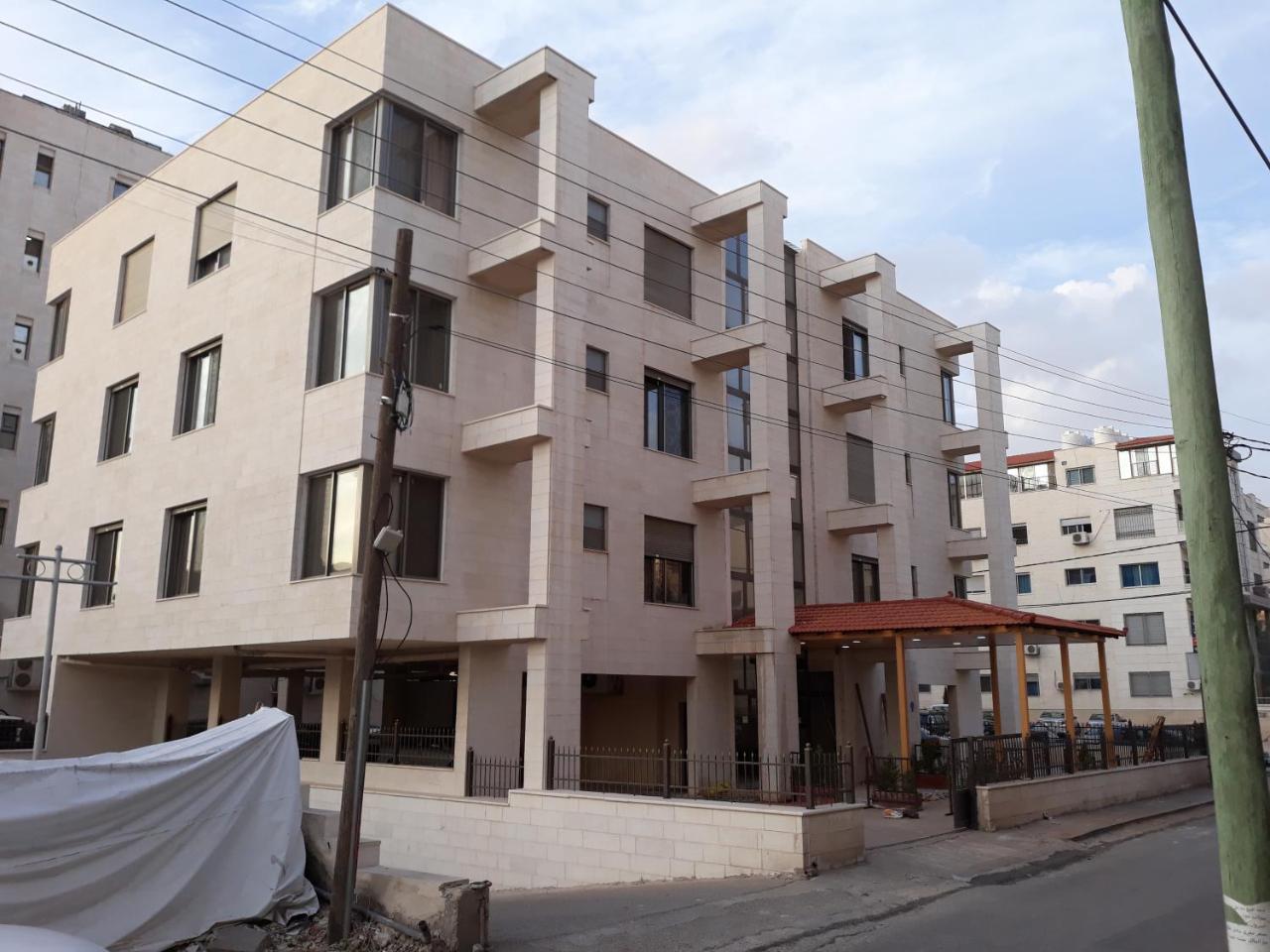 Furnished Apartments Near Mcdonald'S Al-Madina Al-Monawara St Amman Exteriör bild