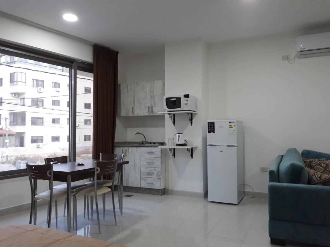 Furnished Apartments Near Mcdonald'S Al-Madina Al-Monawara St Amman Exteriör bild